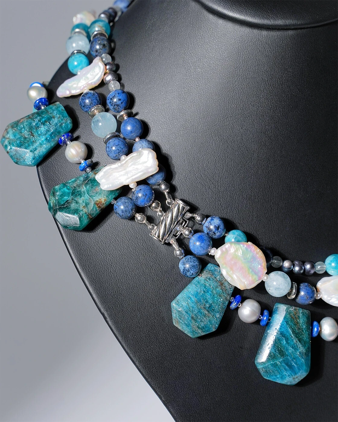 Апатит: минерал, который видит мир в глубине цвета