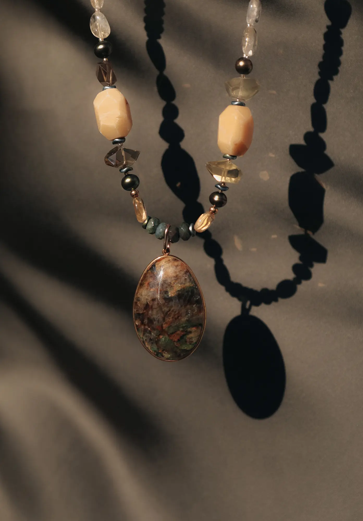 Бусы цитрин с кулоном фуксит желтого цвета Фуксит - 69 000 Бусы цитрин с кулоном фуксит - мастерская Надежды Бойко