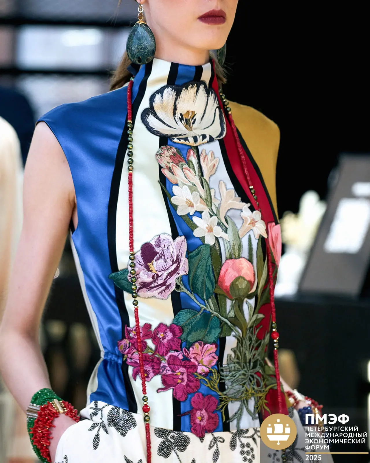 Аркан коралл, жемчуг красного цвета - 89 000 Аркан коралл, жемчуг - мастерская Надежды Бойко