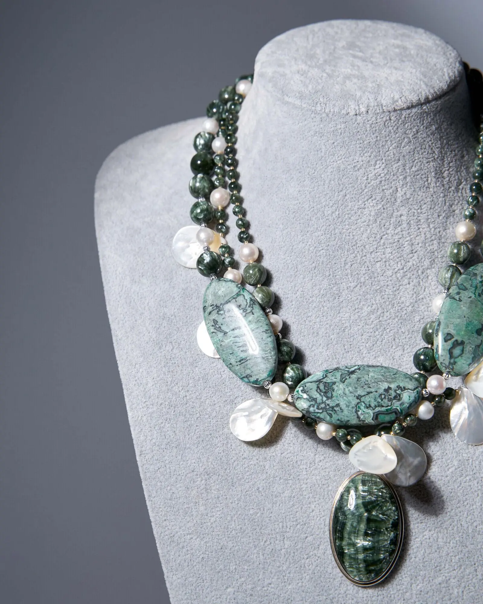 Бусы серафинит, перламутр зеленого цвета - 107 000 Бусы серафинит, перламутр - мастерская Надежды Бойко