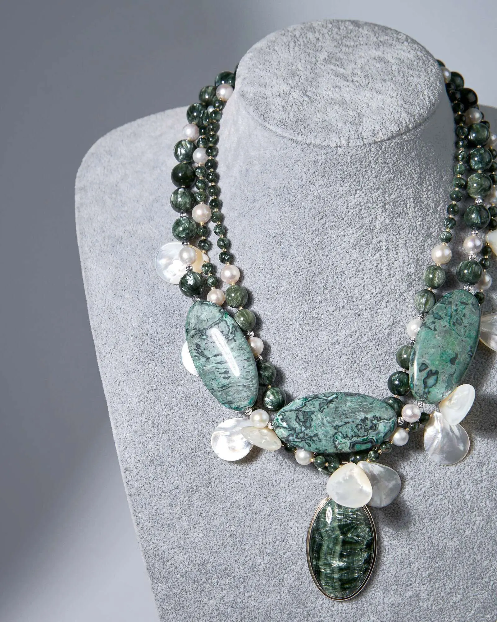 Бусы серафинит, перламутр зеленого цвета - 107 000 Бусы серафинит, перламутр - мастерская Надежды Бойко