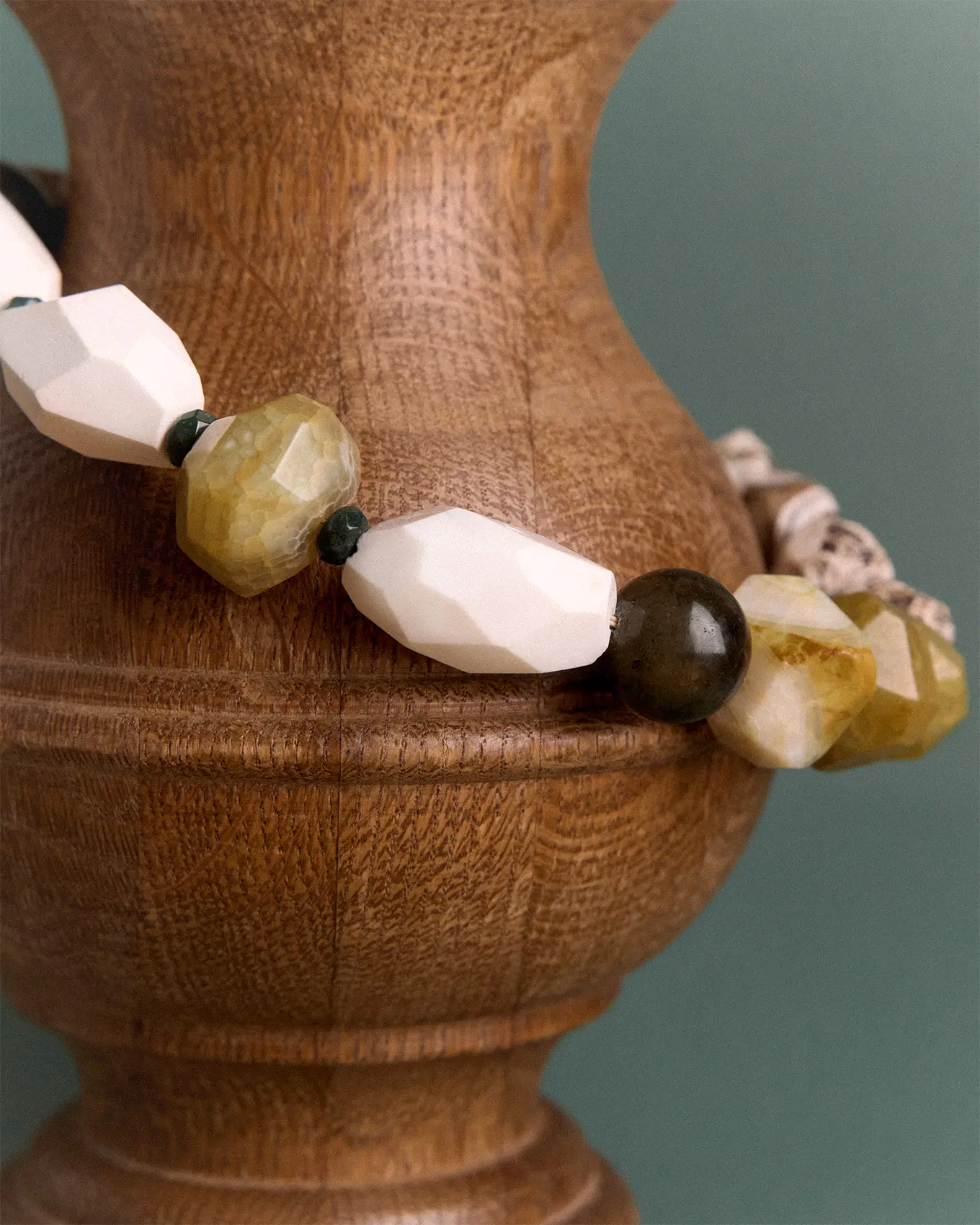 Бусы кахолонг, агат коричневого цвета Кахолонг - 34 000 Бусы кахолонг, агат - мастерская Надежды Бойко